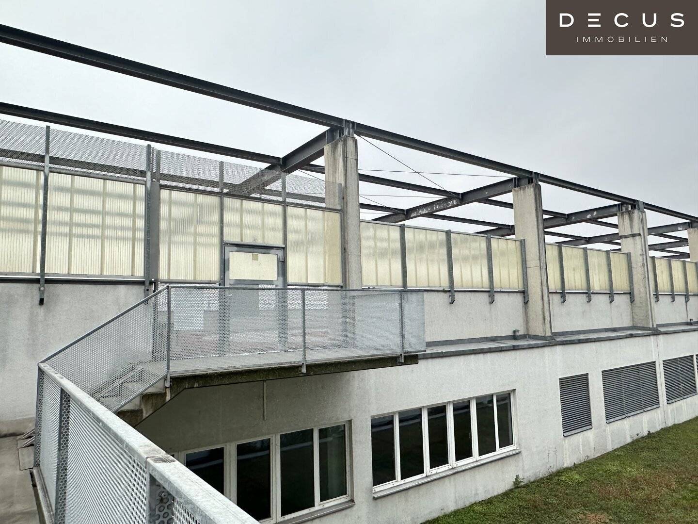 Büro/Praxis in Wien Kagran, nahe U1 Kagran, großflächig 320–1380 m²