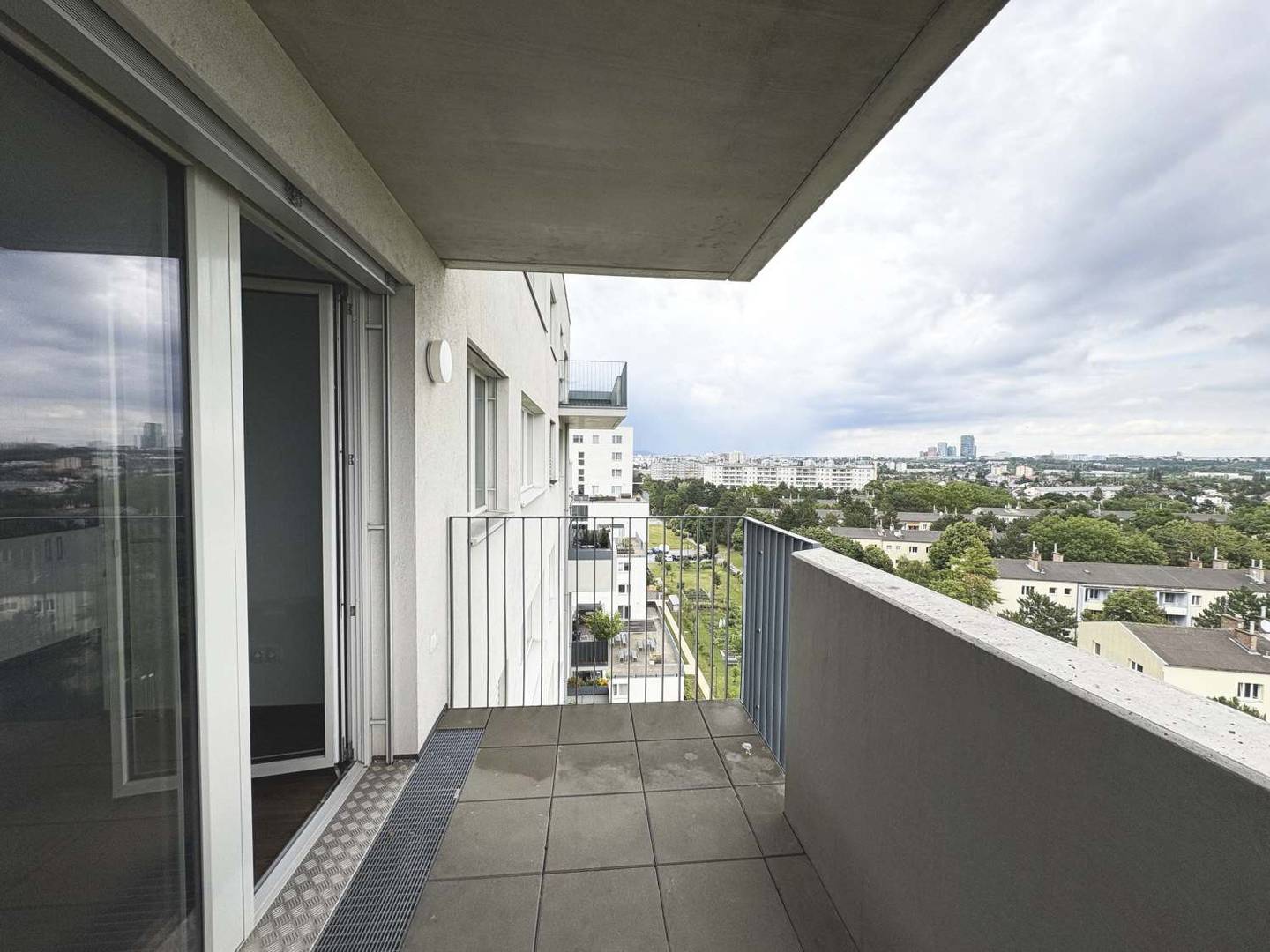 Blick ins Grüne - Großzügige 2-Zimmer-Wohnung mit Balkon