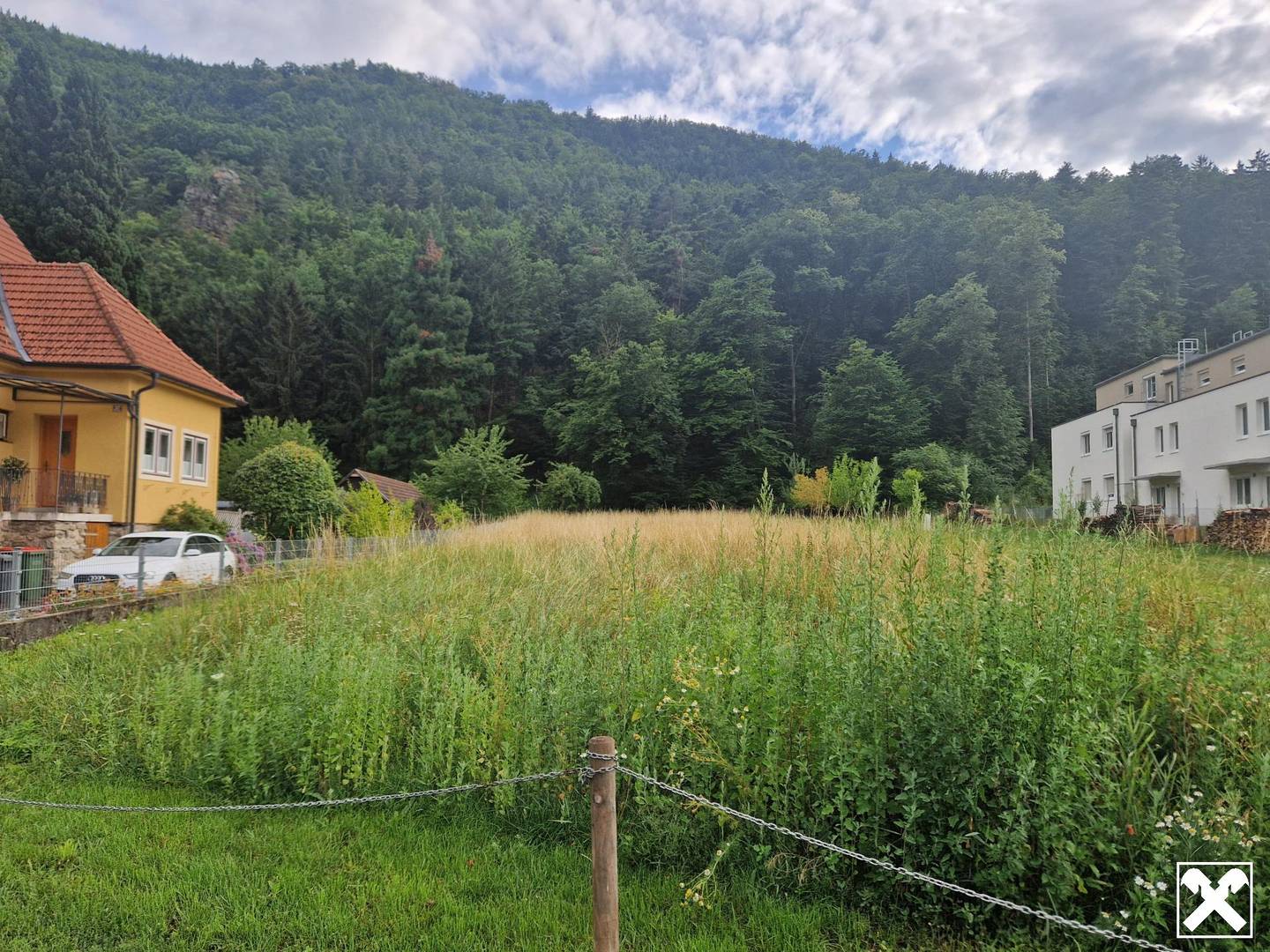 EINE SELTENE GELEGENHEIT: BAUGRUNDSTÜCK MIT EIGENEM WALD MIT HERRLICHEM AUSBLICK DIREKT AM WASSER