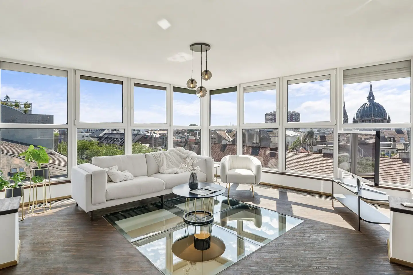 Wohnen über den Dächern Wiens | Großzügige DG-Maisonette mit 2 Terrassen & Panorama