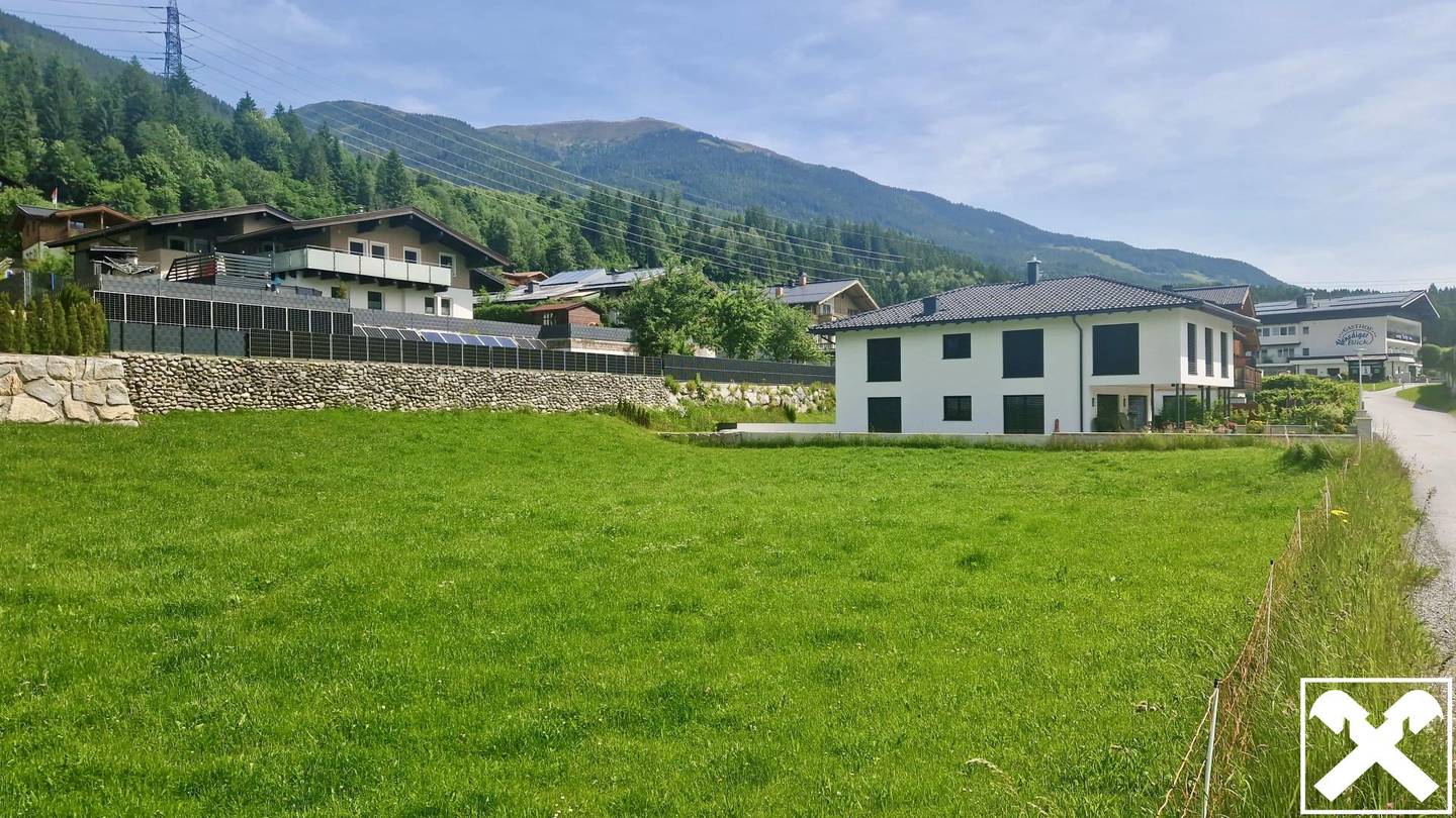 Baugrundstück mit wunderschönem Bergpanorama