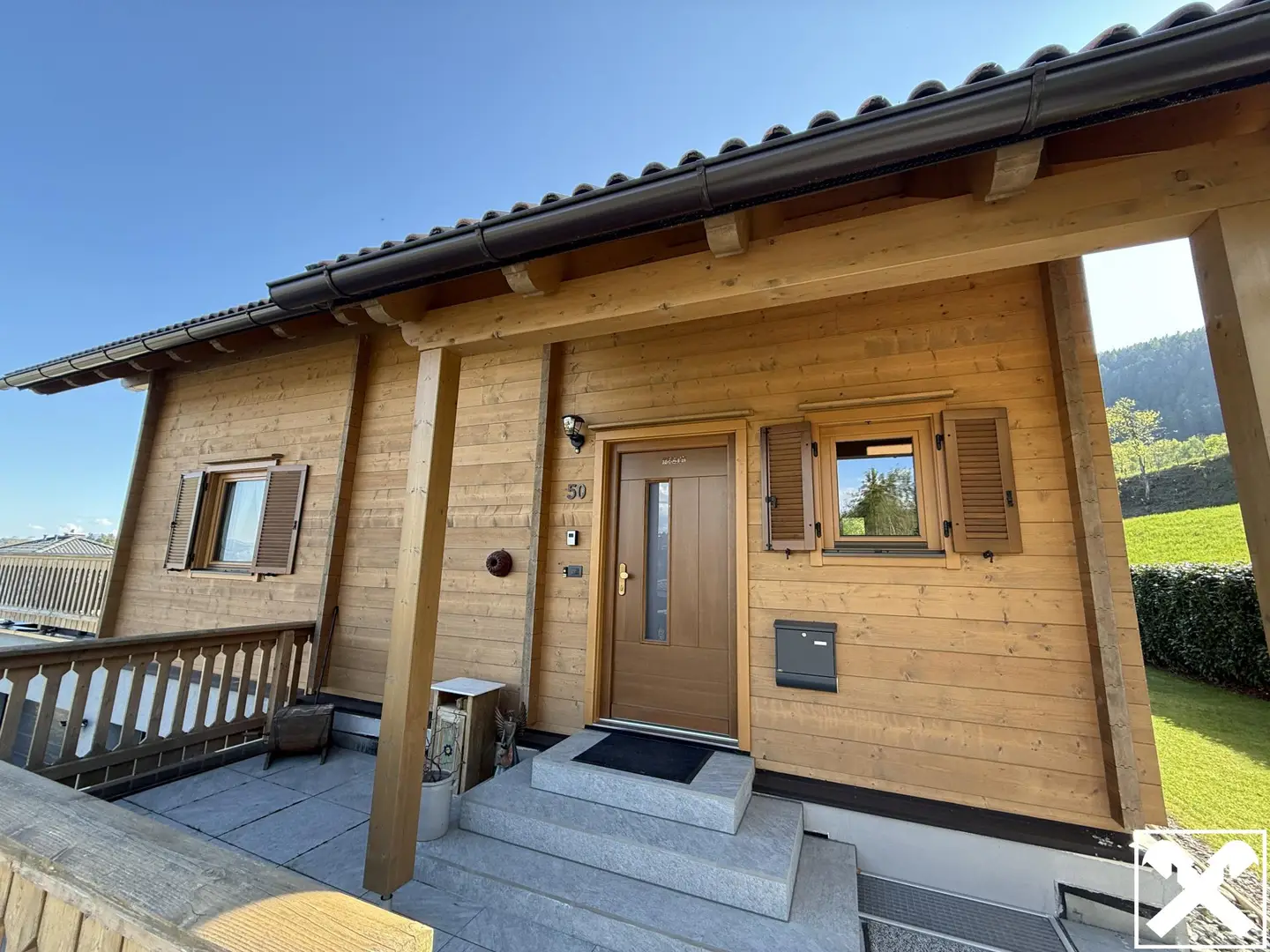 Charmantes Holzhaus in herrlicher Aussichtslage