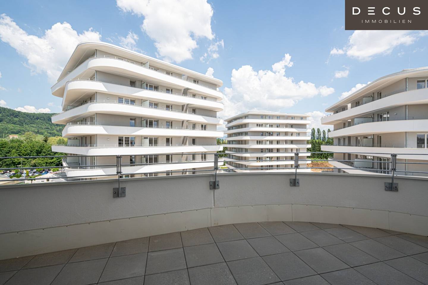 | SCHÖNE 2-ZIMMERWOHNUNG MIT GROSSEM BALKON | GREEN CITY