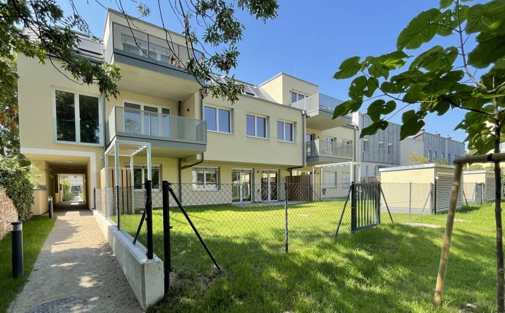 Ground floor apartment with garden and terrace