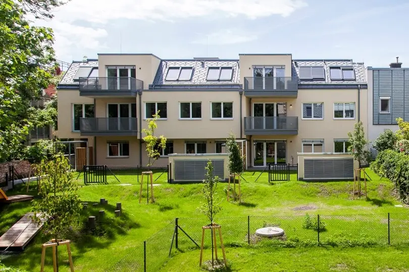Dachgeschosswohnung mit Sonnenuntergangsbalkon