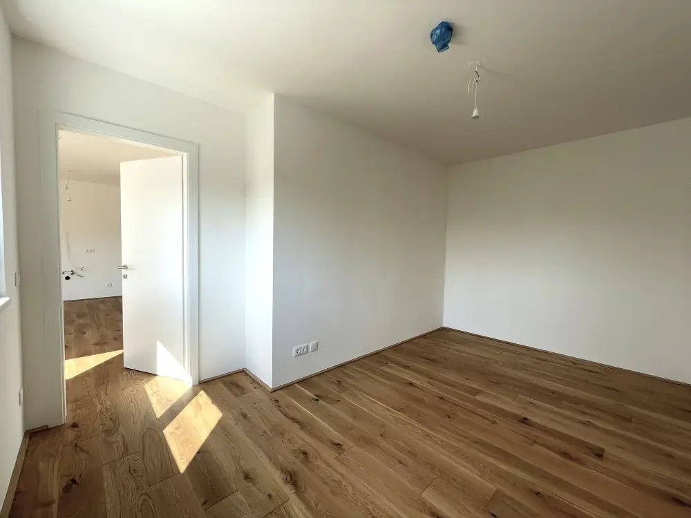 Top floor apartment with terrace and balcony
