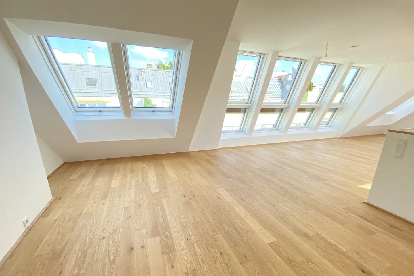 Dachgeschosswohnung mit Dachterrasse Erstbezug