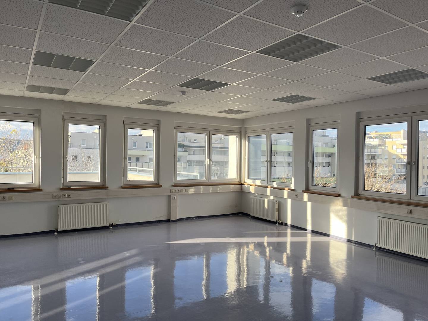 Büroflächen mit Lagermöglichkeiten in Wiener Neudorf, IZ-NÖ Süd