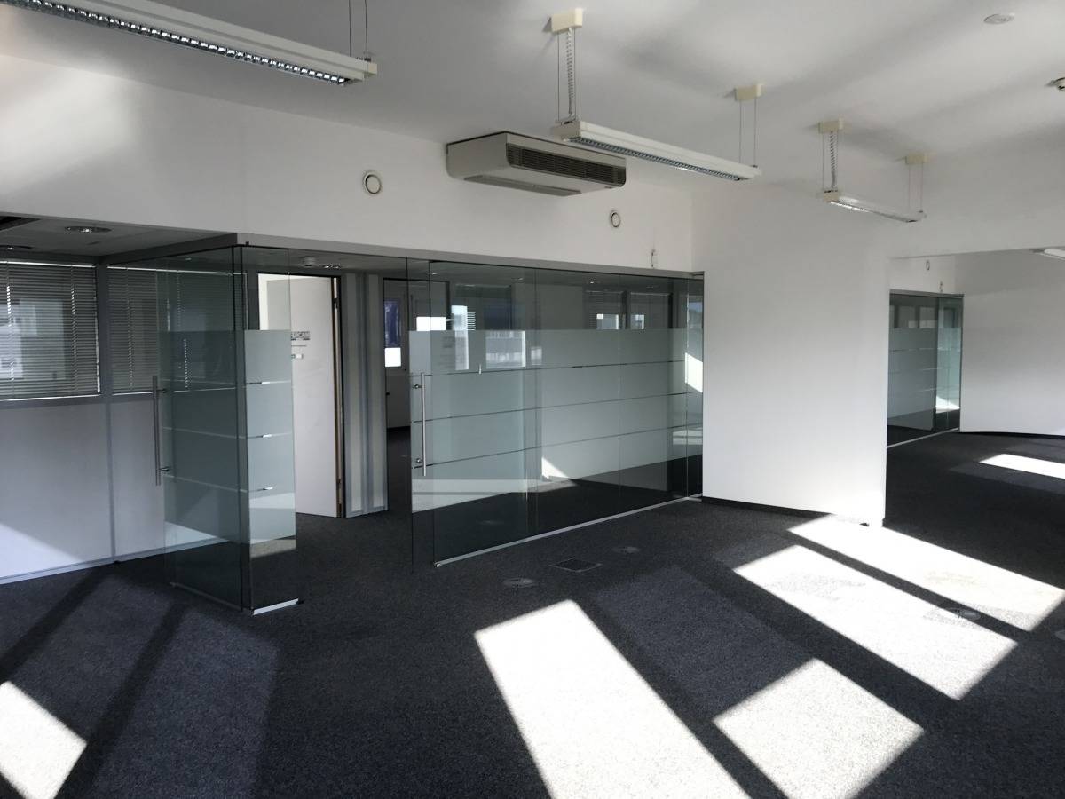 Apartment Attractive Office and Storage Campus21