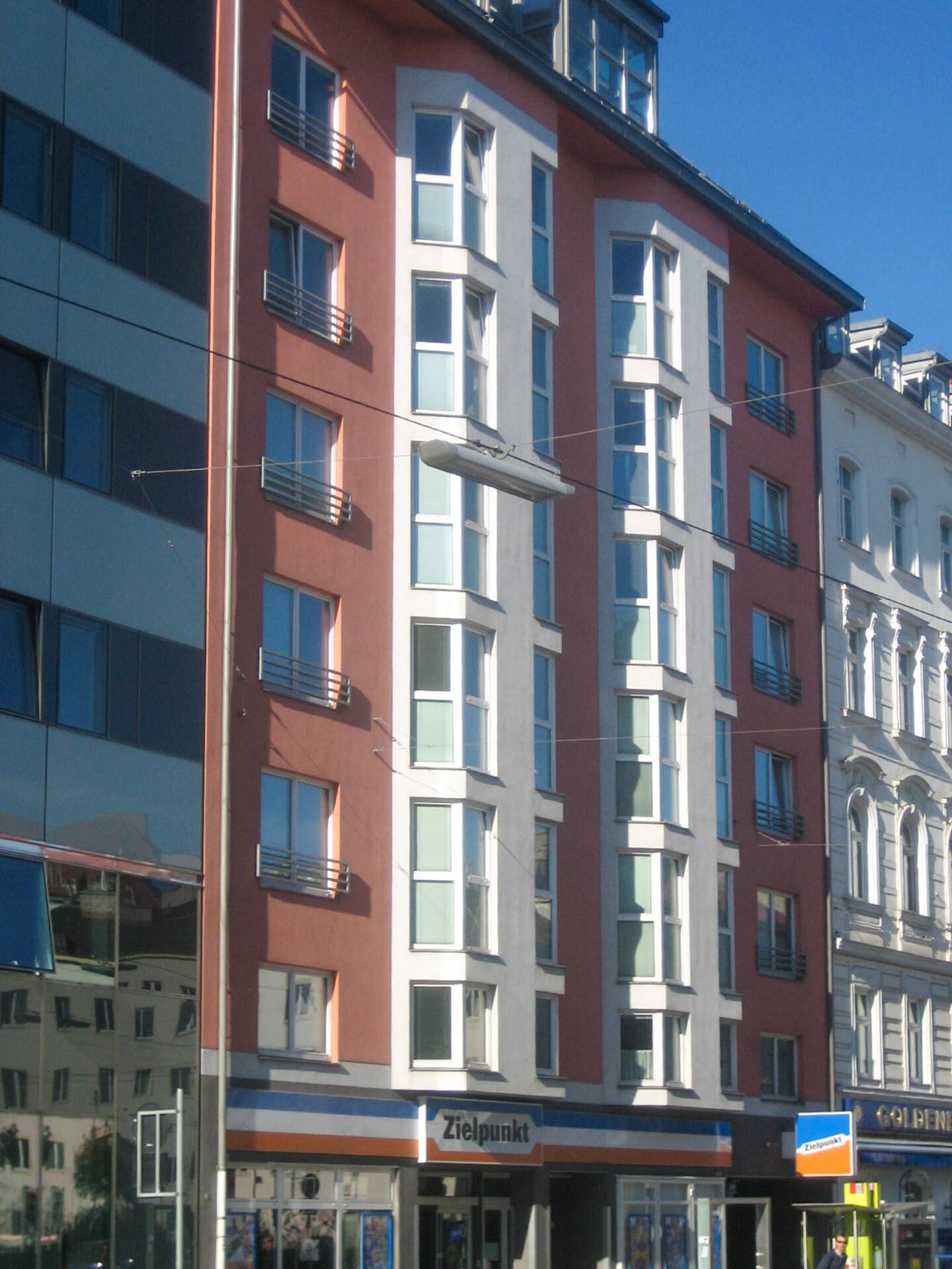 Apartment with garage parking spaces in excellent location (Wohnung) de