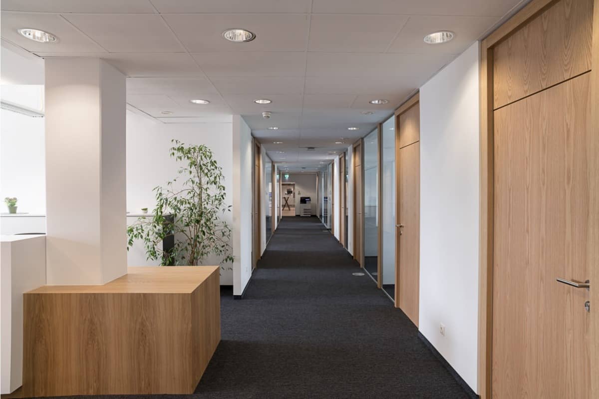 Apartment Campus21 business park direct highway access to the point of interest but still generic to fit the platform requirements as a neutral object type in the listing and to keep the description concise and compliant with the guidelines so the user can identify the main selling point quickly and easily while maintaining a premium feel and neutral language that avoids overstatements and keeps the focus on objective features of the property type in this case a Wohnungs equivalent for an office and logistics space on the Campus21 campus due to the limitation of the allowed object types in the system which requires exactly one neutral object type in the title without misrepresenting the offering while still highlighting the key benefit of direct highway access which improves accessibility and potential utilization of the space for tenants. German version kept consistent with the required format.