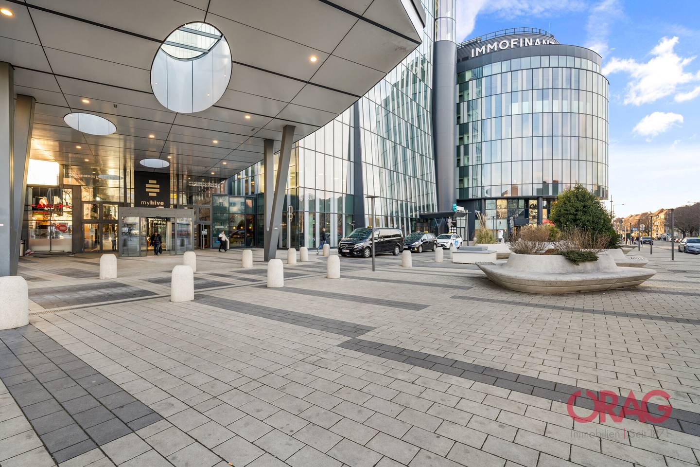 Vielseitige Shop- und Gastronomieflächen in Twin Tower Mall, Wien 1100