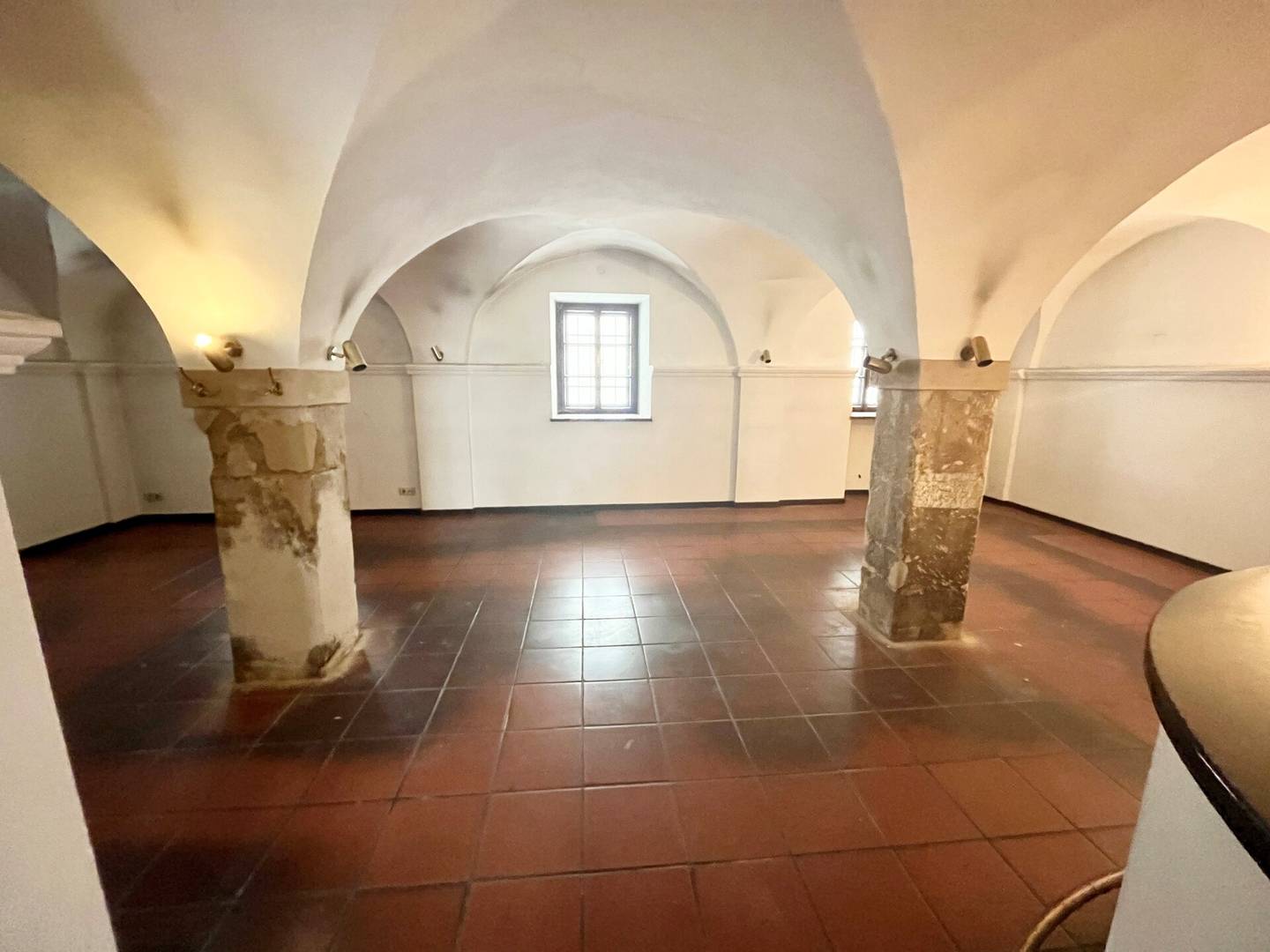 Tolle Geschäftsfläche in mitten von Graz- zu mieten!