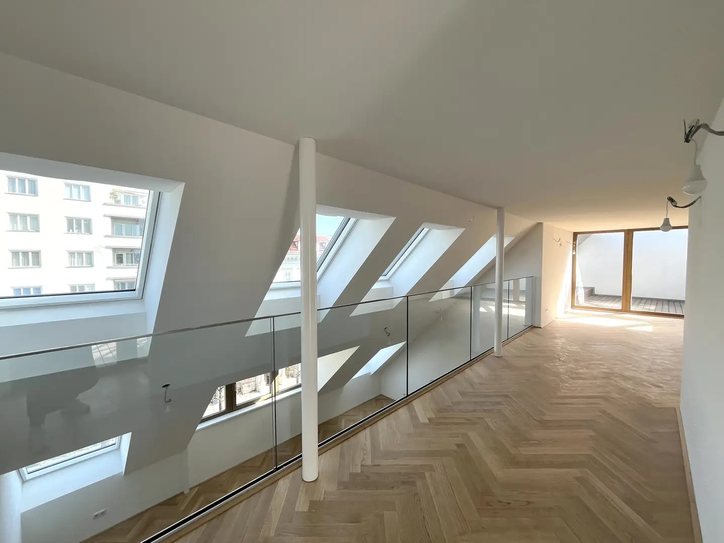 Top floor apartment first occupancy bright