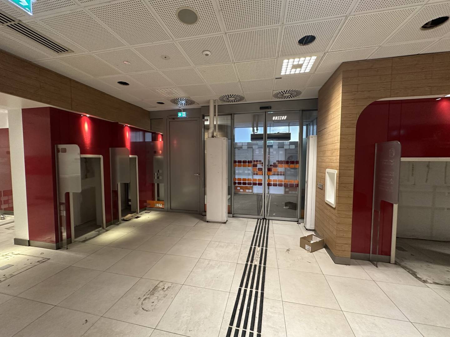 Etablierte Bankfiliale in zentraler Lage in 1100 Wien zur Miete und zum Kauf