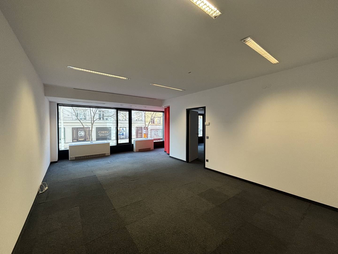 Apartment on Mariahilfer Street with Lift and AC