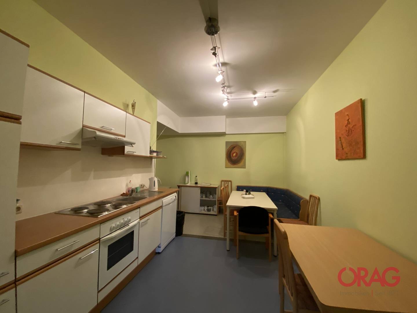 Wohnung in established business park near center