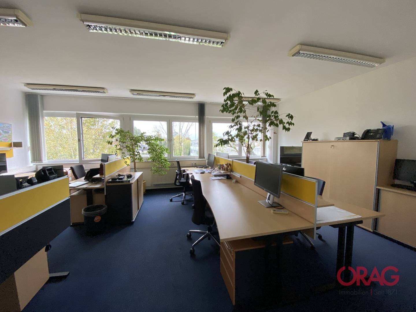 Bright office space in established business park