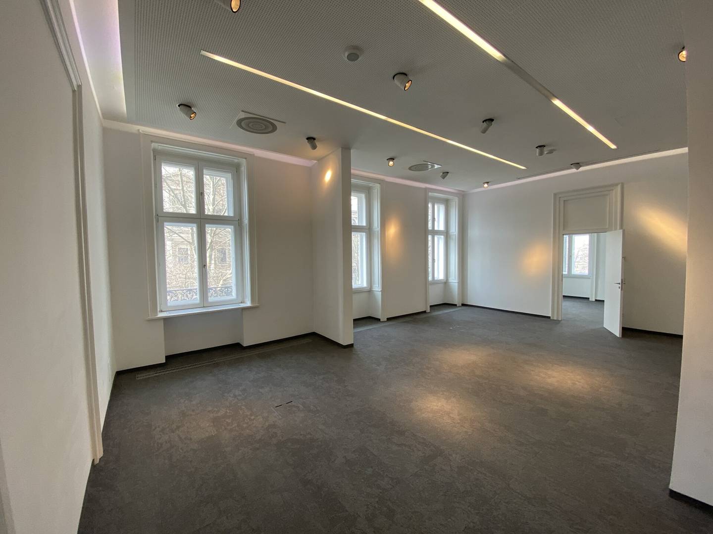Repräsentative Büroflächen am Universitätsring zu mieten