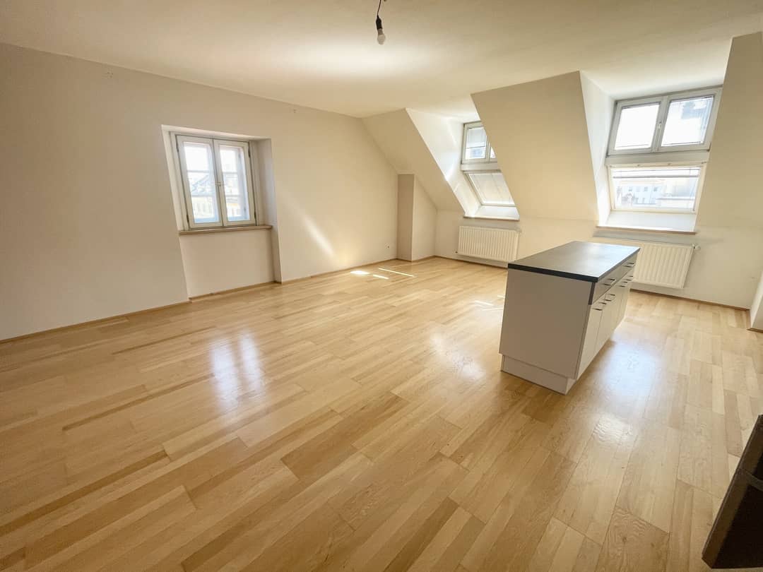 Attic apartment in the city center near the main square