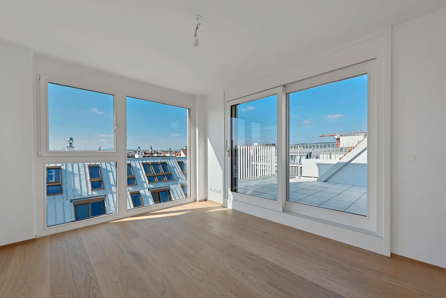 4-Zimmer-Maisonette mit 3 Schlafzimmern & 3 Bädern | 147 m² Wohnfläche plus 26 m² Freifläche