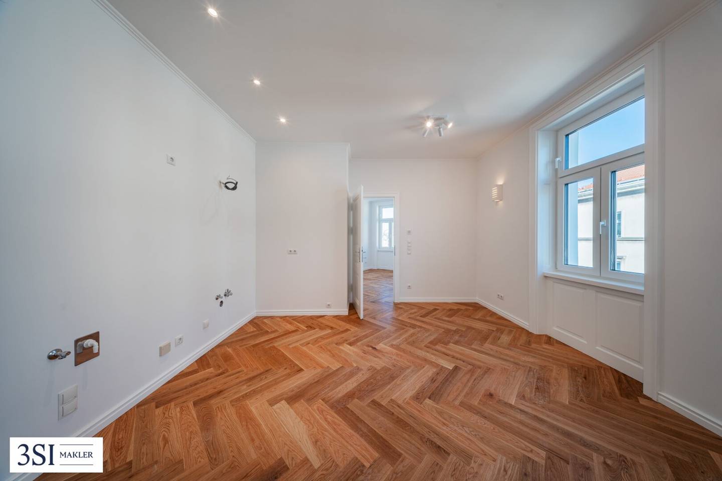 Stylish 2-room apartment in first occupancy, top renovation, near Mariahilfer Straße