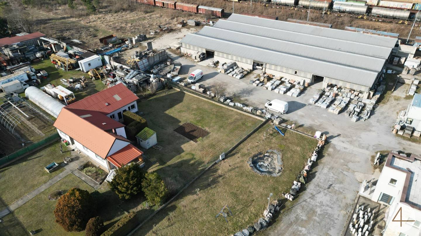 2 Gewerbehallen zur Miete in Strasshof