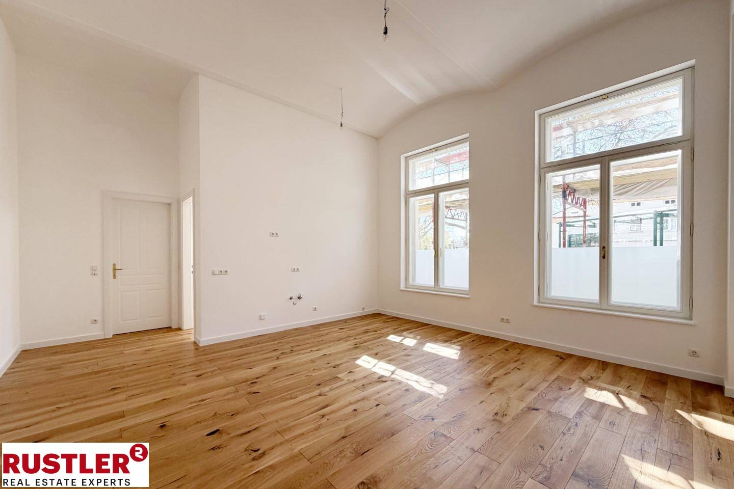 Großzügige 2-Zimmer-Altbauwohnung mit charmantem Gewölbe
