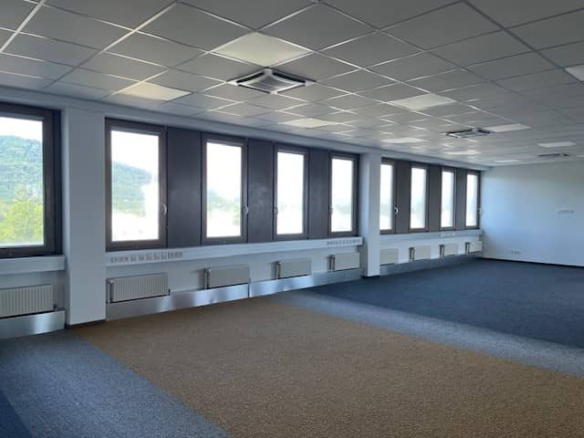 Modernes Bürohaus mit top Sichtbarkeit & Anbindung - zu mieten 1210 Wien