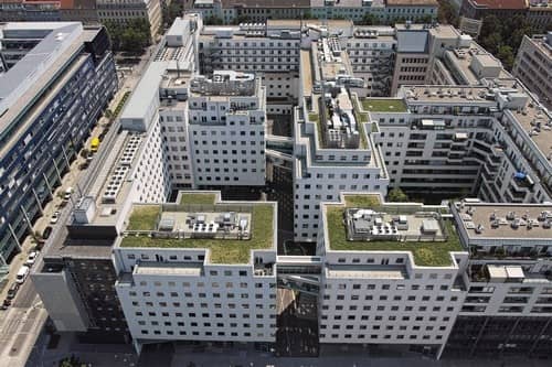 Apartment in attic with terrace the Green Worx project? Not good