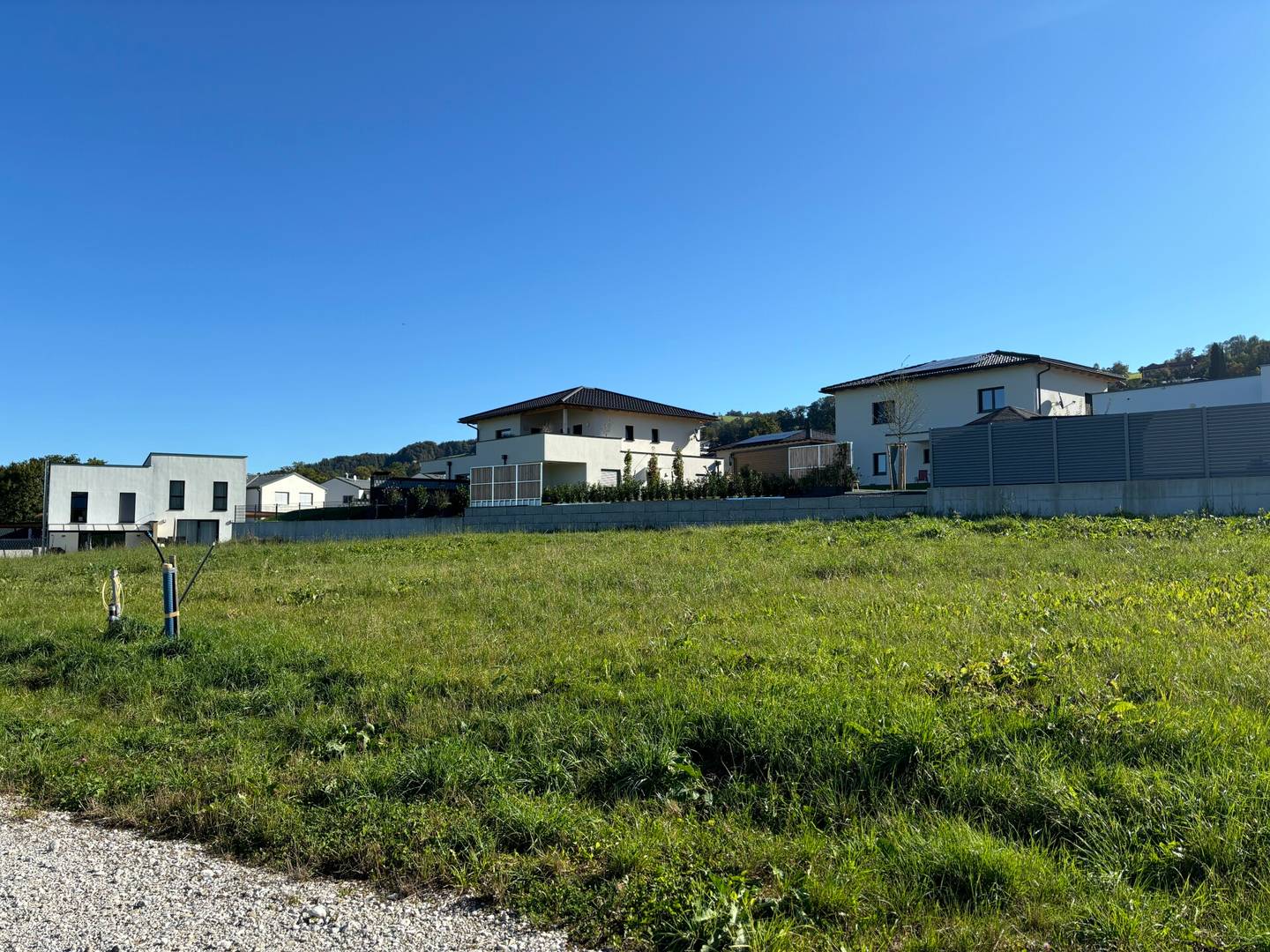 Schlierbach: Eckparzelle – Bebauungsfläche GFZ 0,5, aufgeschlossen