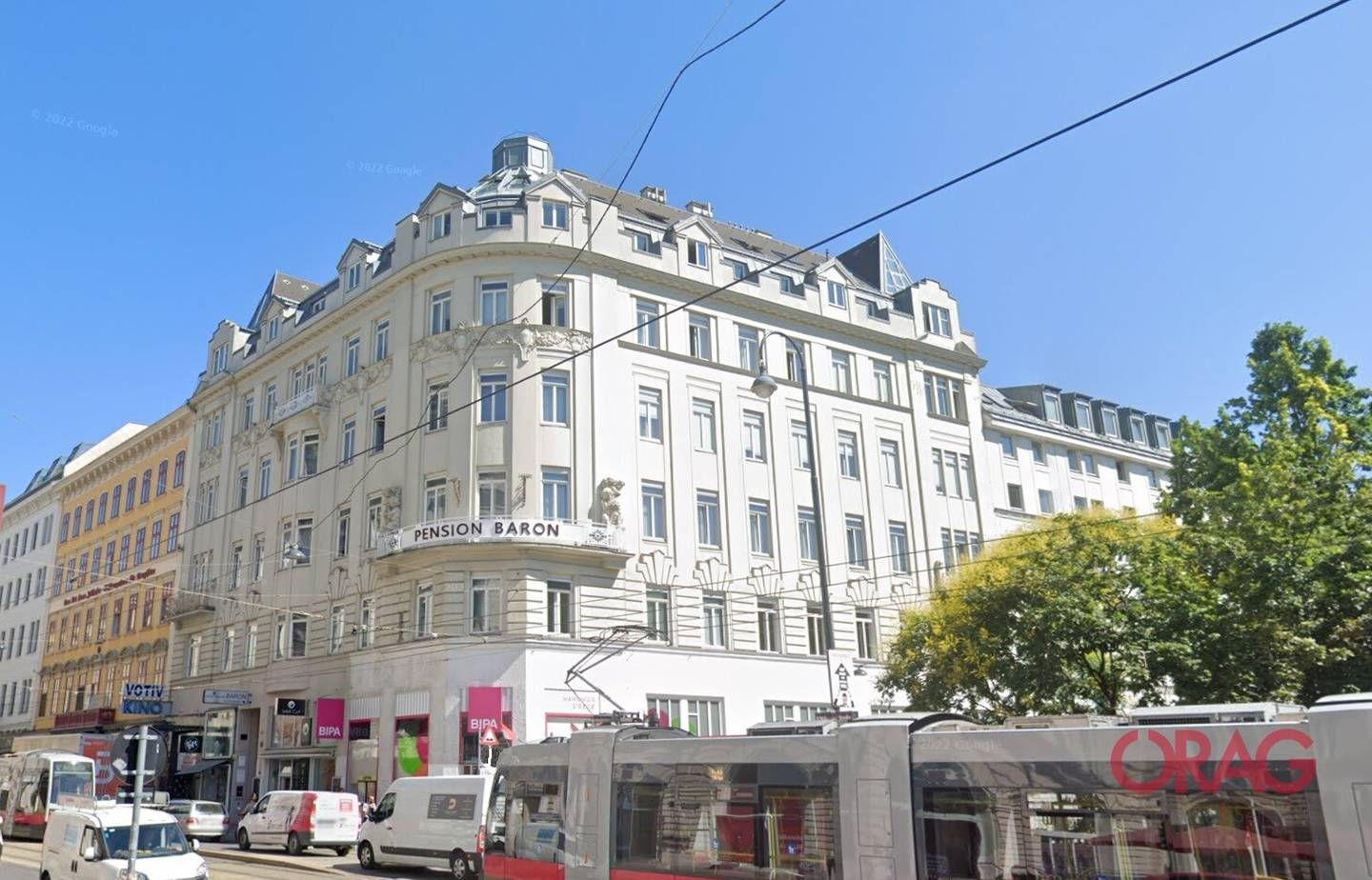 Dachgeschoss-Büro mit Blick zur Votivkirche in 1090 Wien