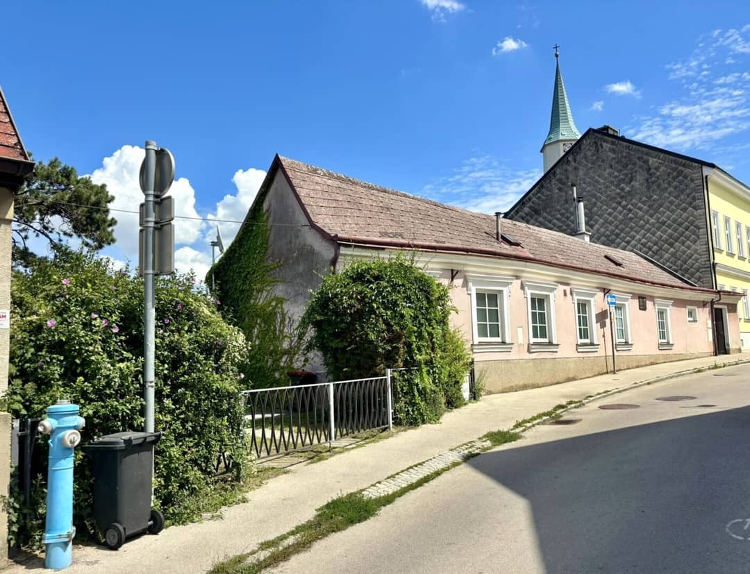 Zinshaus in Martinsviertel Klosterneuburg: Panorama & Baupotenzial
