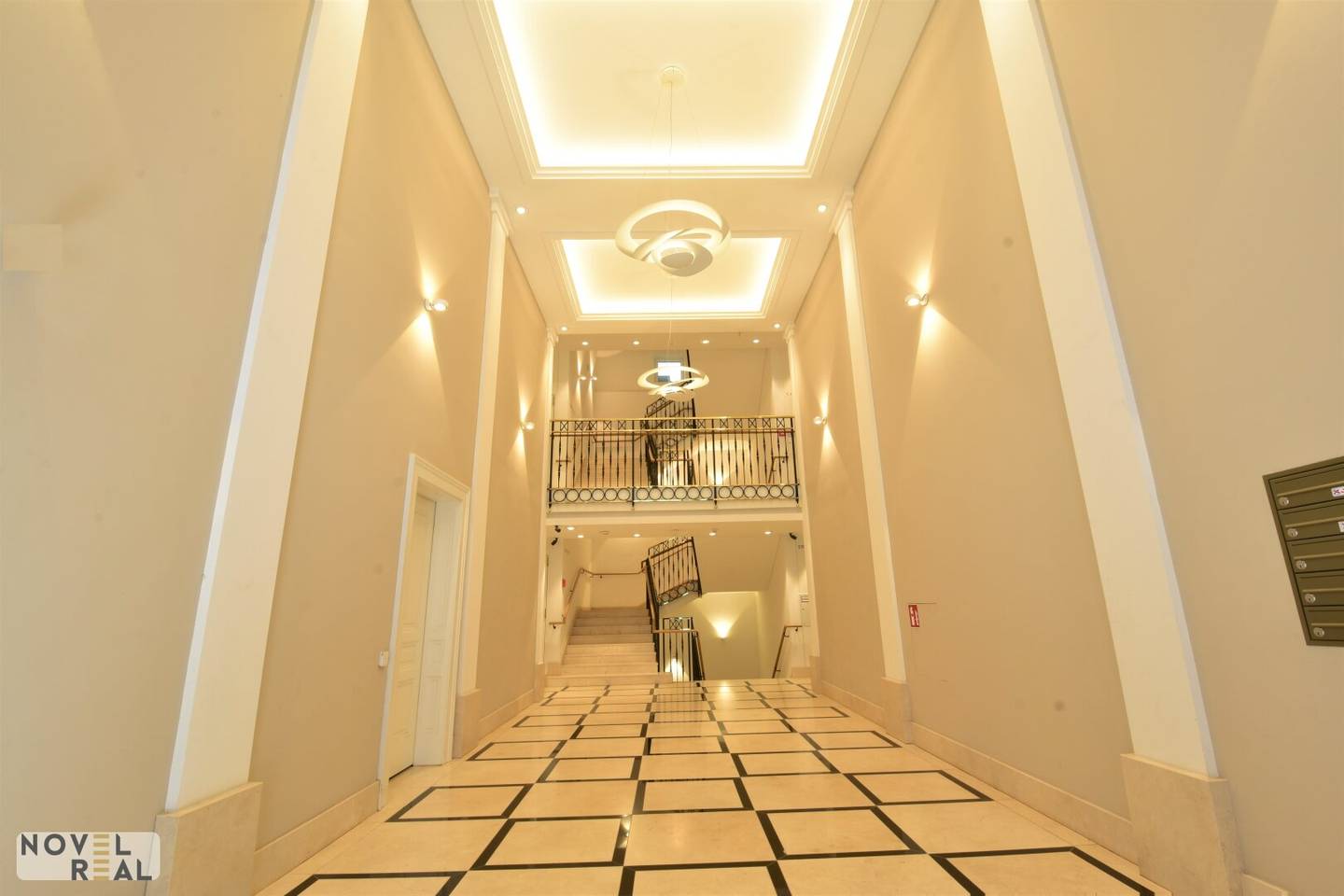 Apartment near Ringstrasse with courtyard terrace