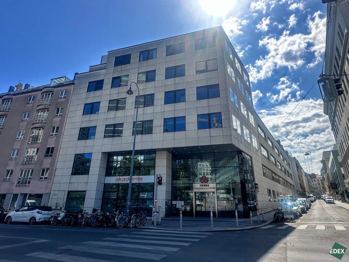 Büro/Praxis in Wien 9. Bezirk – 366 m² Fläche, Terrasse, Freifläche