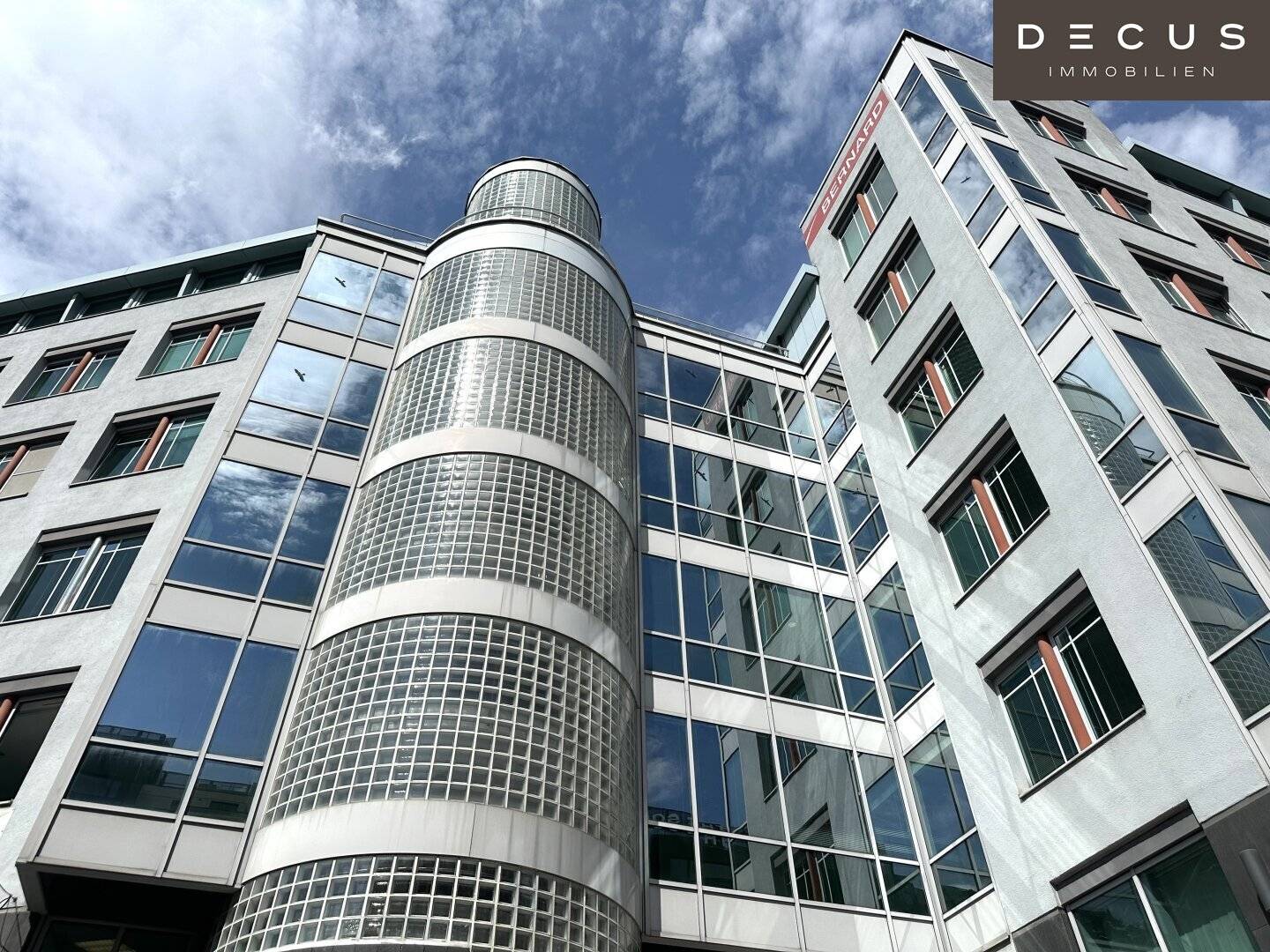 Pharos Haus | Prater Transport Hub | Cooled Office Space