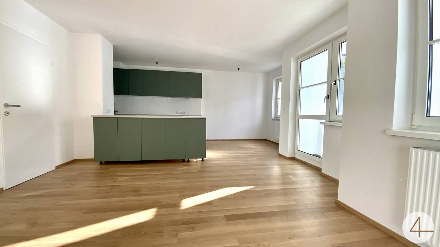 Apartment in green tranquil setting with loggia near U4