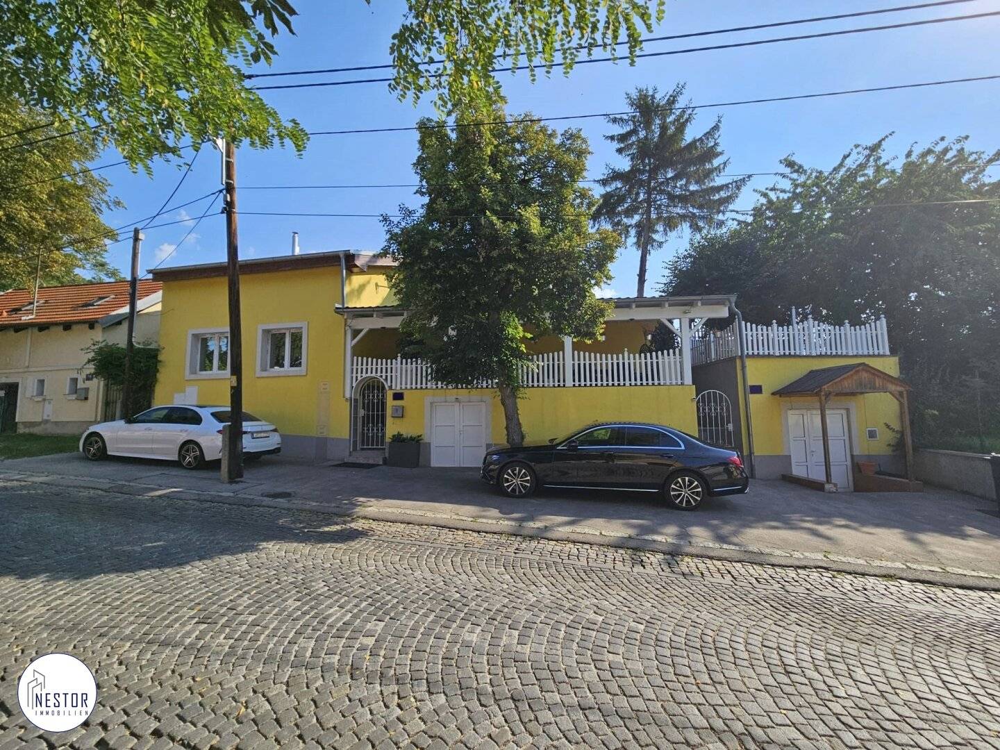 New price: Exclusive single-family house with heated wine cellar living with style and comfort