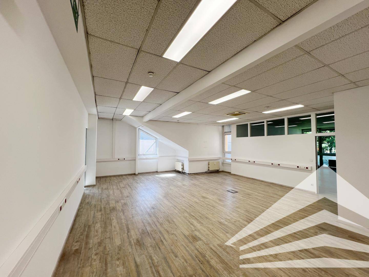 Ground floor office space with tea kitchen and underground parking