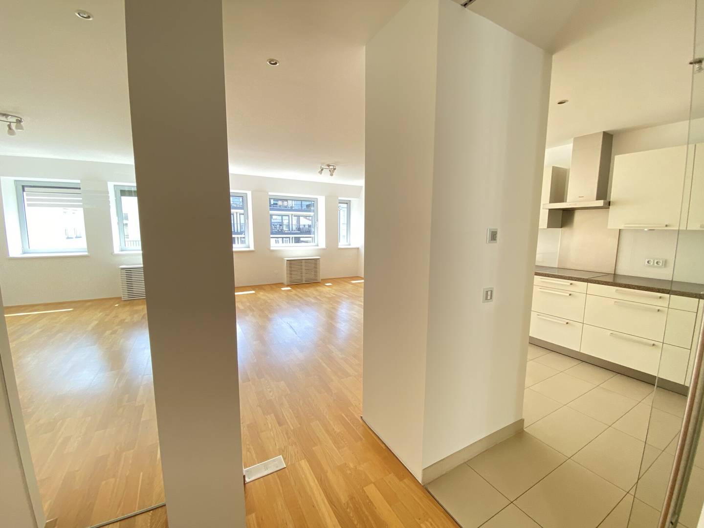Dachgeschosswohnung Belvedere City Einbauküche