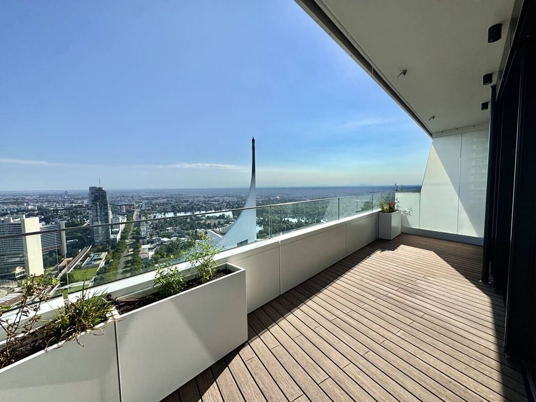 Wohnung im höchsten Wohnturm Österreichs mit großem Balkon und Wellnessbereich