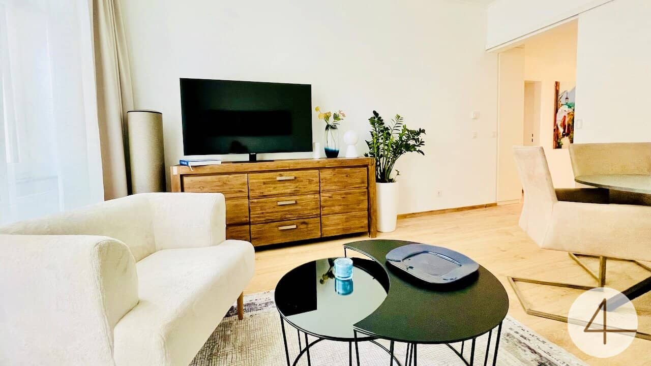 Renovated apartment in a quiet central location