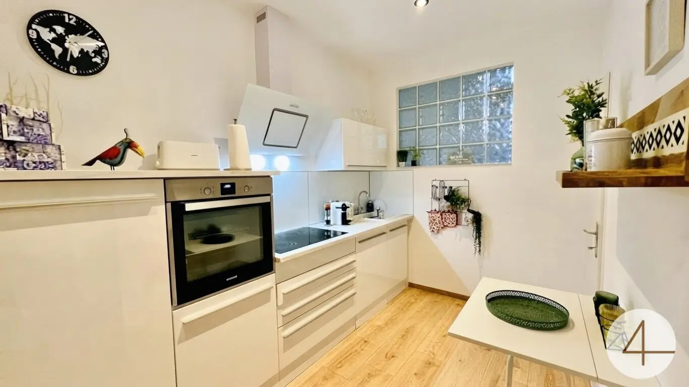 Renovated apartment in a quiet central location