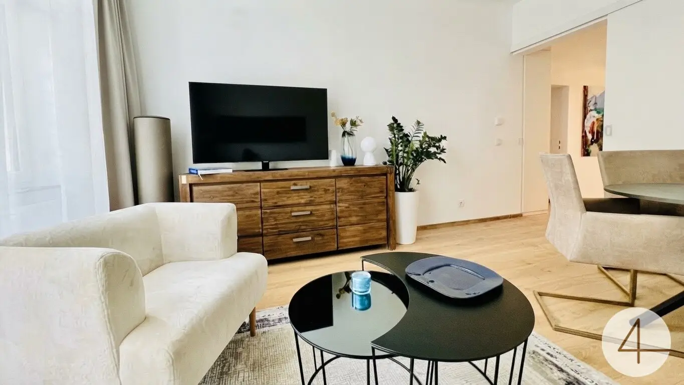 Renovated apartment in a quiet central location