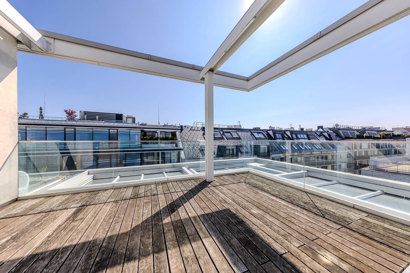 Penthouse City Park Roof Terrace Panoramic View