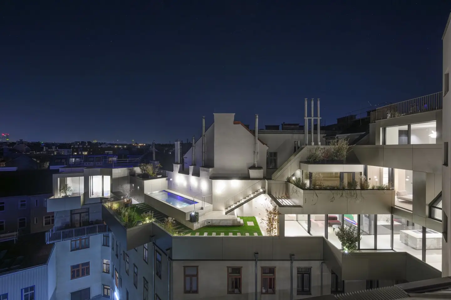 Penthouse at Naschmarkt with pool and roof terrace