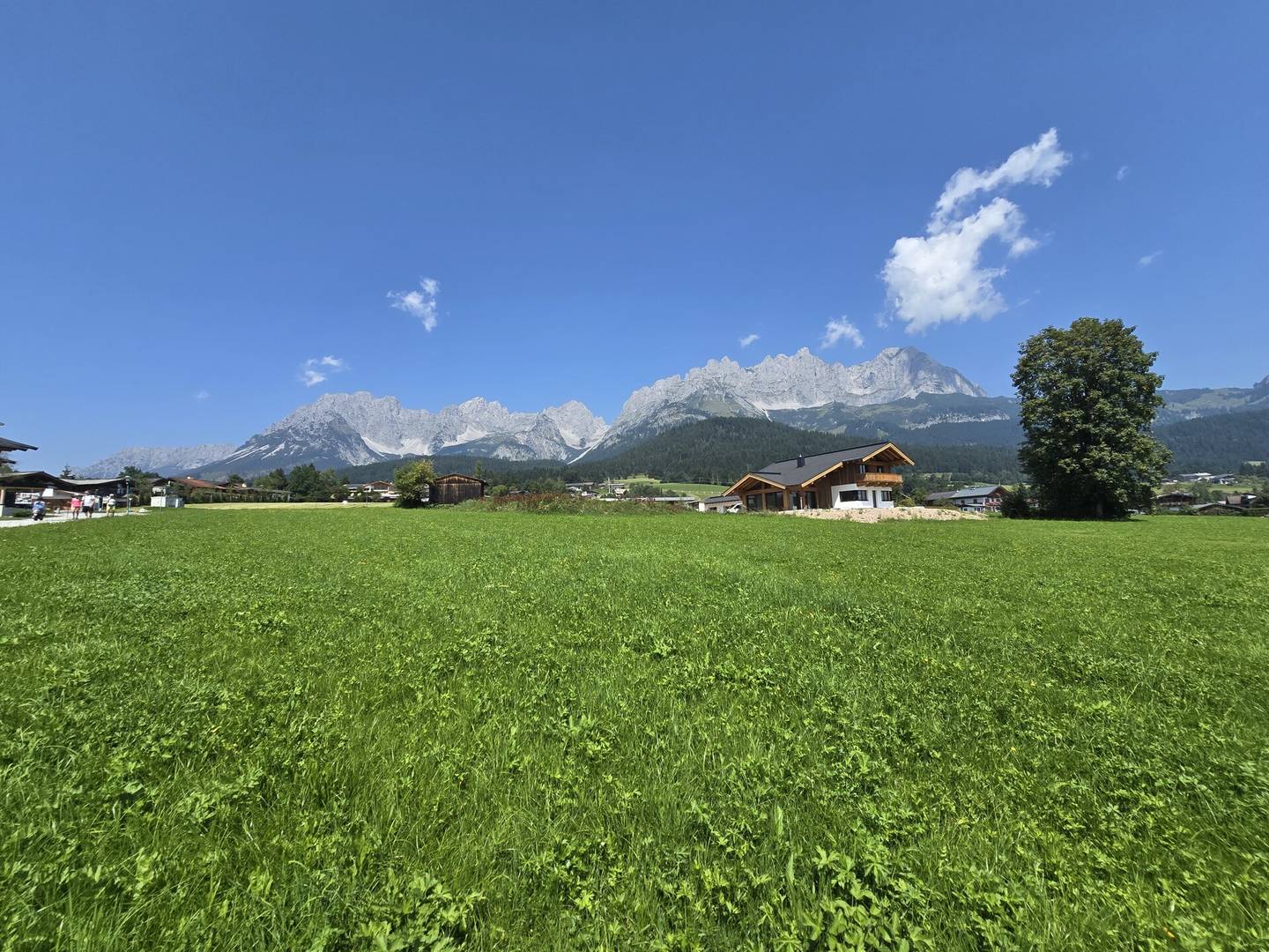Apartment with mountain view in sunny location? no but we need to deliver a proper sentence without question marks.