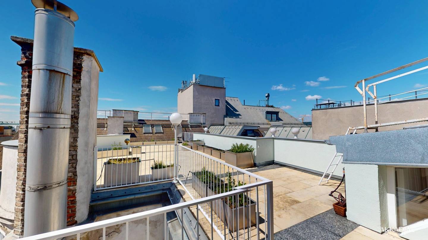 Dachgeschosswohnung Großzügige Räume Dachterrasse