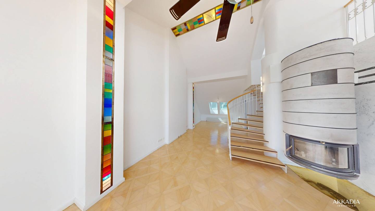 Dachgeschosswohnung Großzügige Räume Dachterrasse