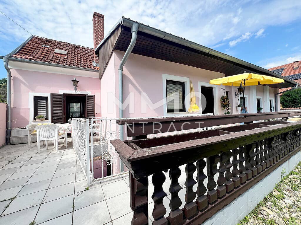 Krems: Charmante Altvilla im Kremstal - sonnig - mit Grünblick